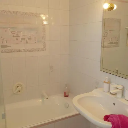 Alessia | Charme Provencal A * 昂蒂布